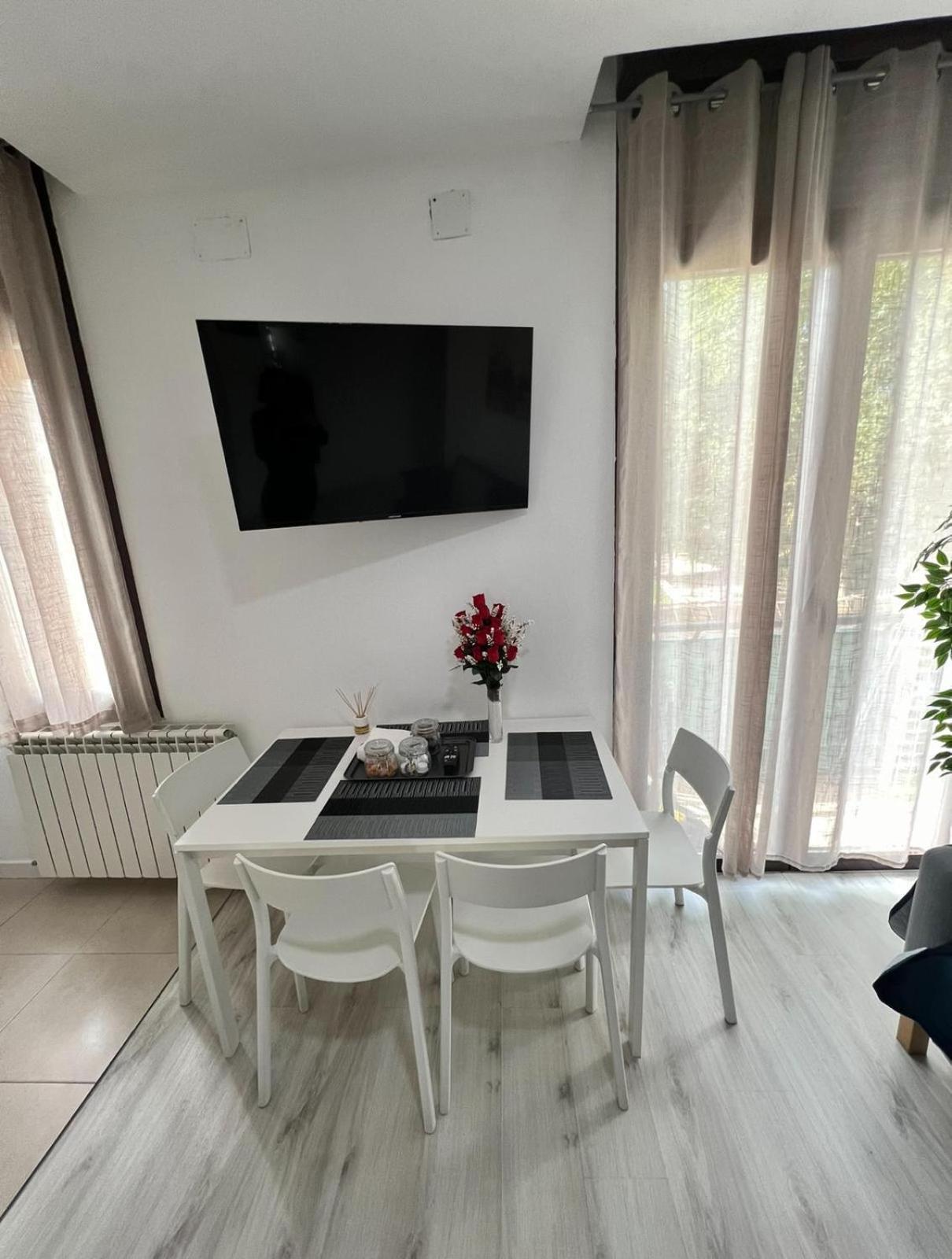 Empecinado 2 Personas Apartment Alcala de Henares Bagian luar foto
